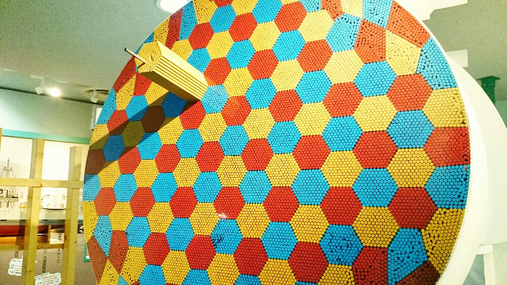 大鳴門橋を吊り上げているロープ(ケーブルとハンガーロープ)の断面