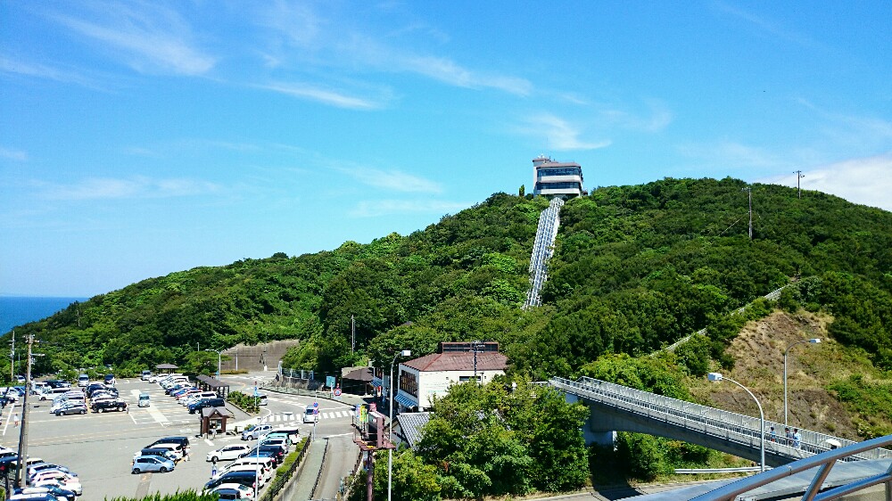 屋上からエスカヒル・鳴門が見える