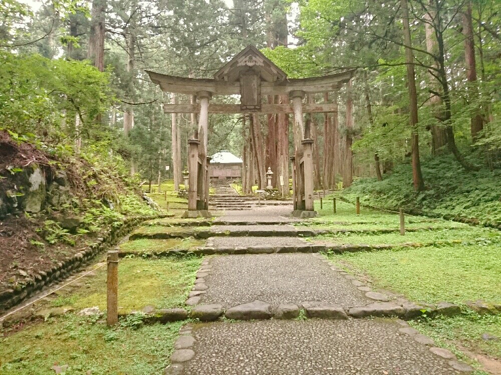 平泉寺白山神社の山王鳥居